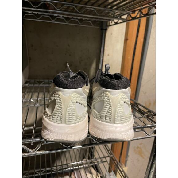 Nike womens 7.5 shoes - Picture 3 of 6